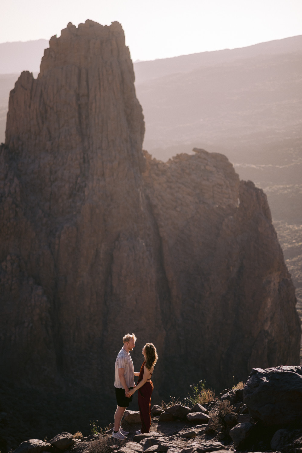 Couple photoshoot in Teide national park
