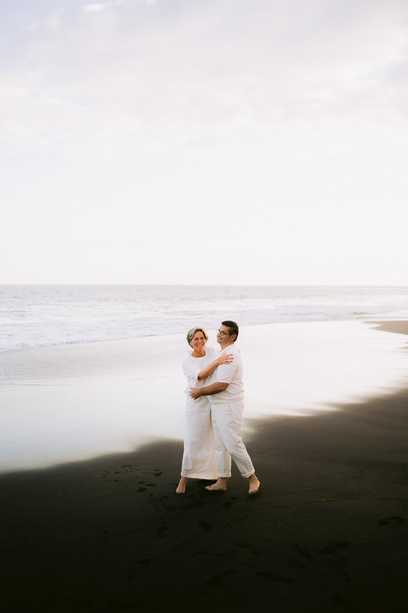 Elopement in Tenerife on the beach
