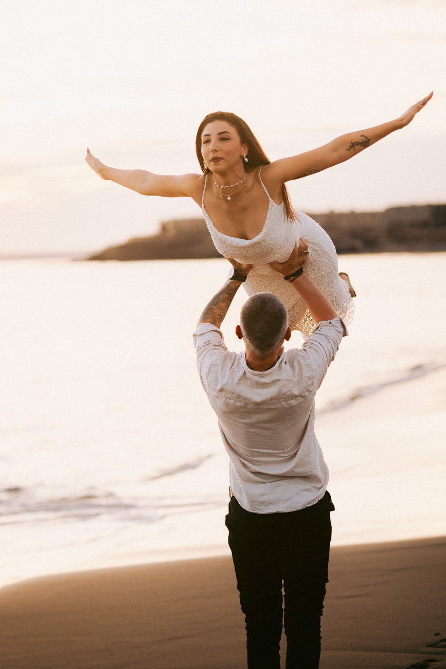After-wedding photoshoot in Tenerife, Tejita beach
